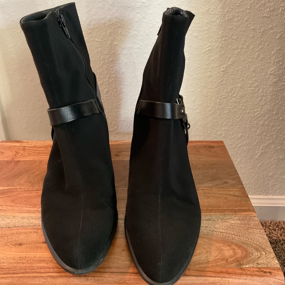 Euc, Stuart Weitzman, Gor-Tex Black Pointed Toe A… - image 6